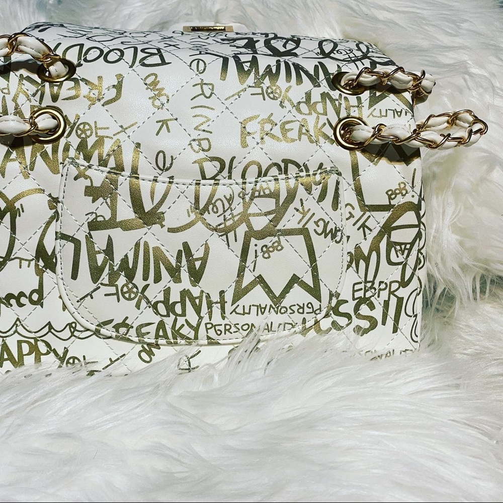 Purses - Picture 2 of 3